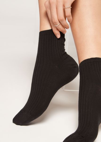 Women Ribbed Short Socks Efficient 019 Black Calzedonia Short Socks