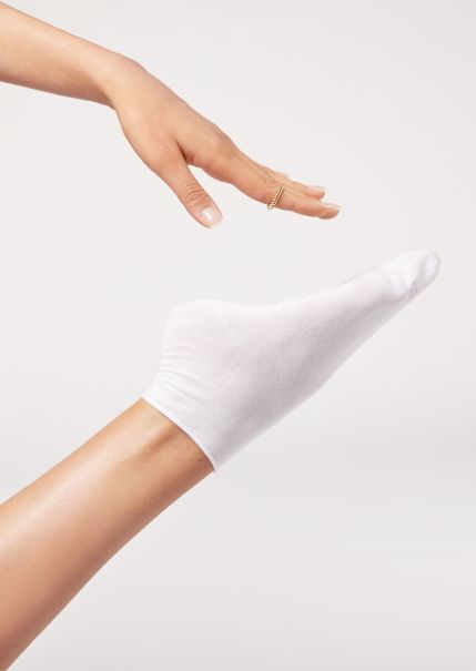 Cuffless Short Socks In Cotton Calzedonia 001 White Short Socks Vintage Women
