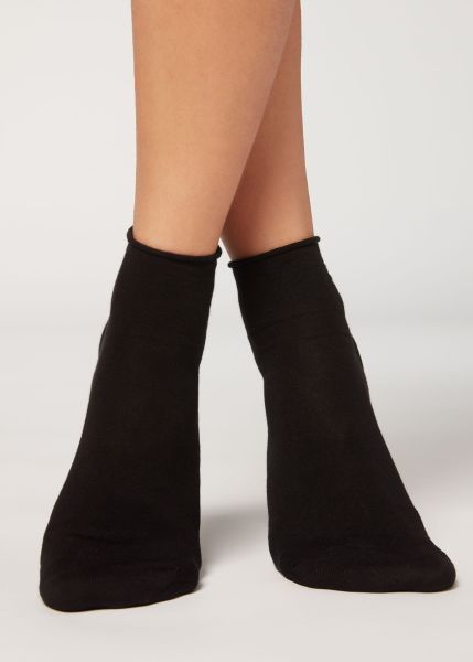 Calzedonia Women Cuffless Short Socks In Cotton Revolutionize 019 Black Short Socks