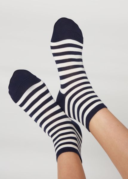 9664 Blue Stripe Shop Stripe Patterned Short Socks Women Short Socks Calzedonia